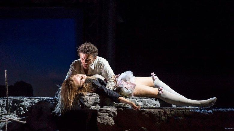 Puccini Manon Lescaut image