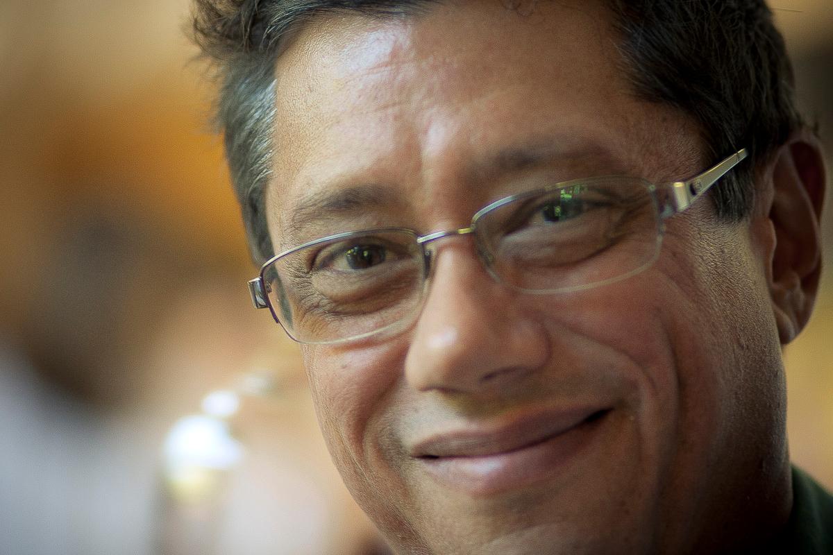 Dean Devlin image