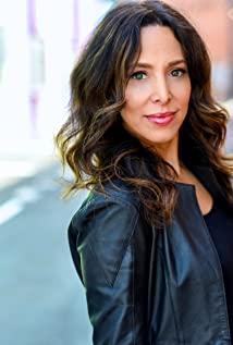 Nicole Arlyn image