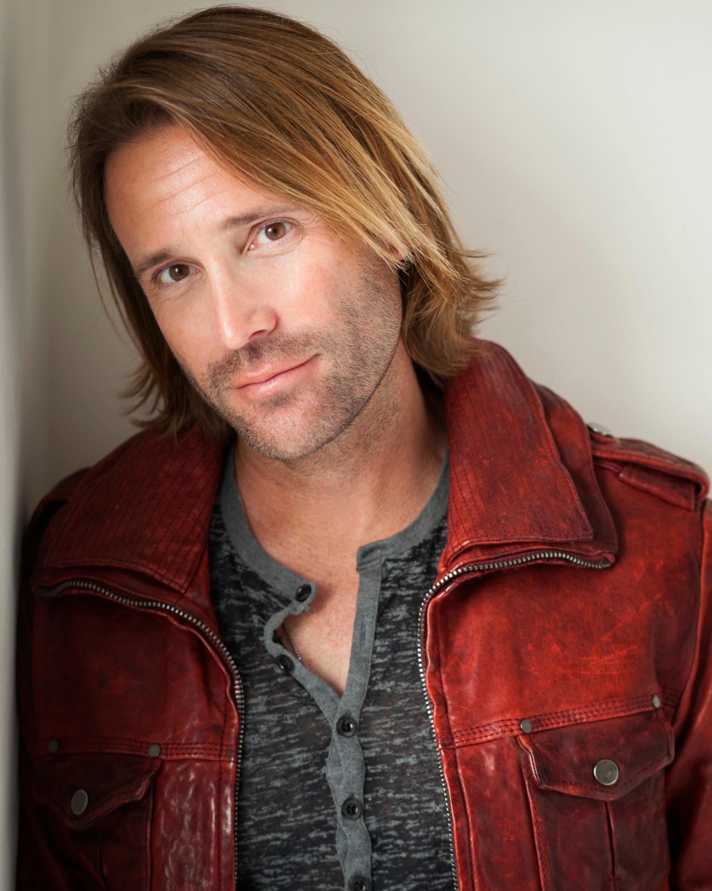 Christopher Crabb image