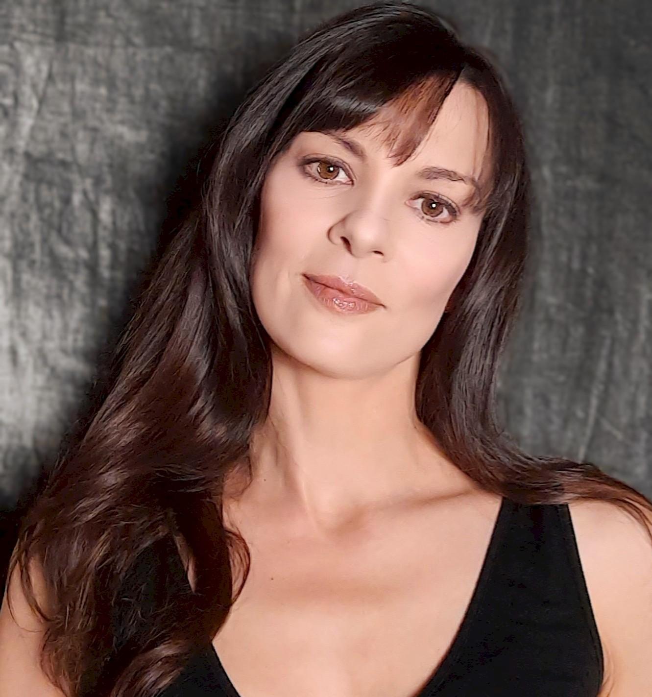 Roxanne Day image