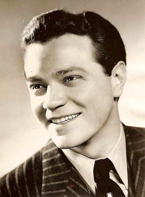 Alfred Drake image