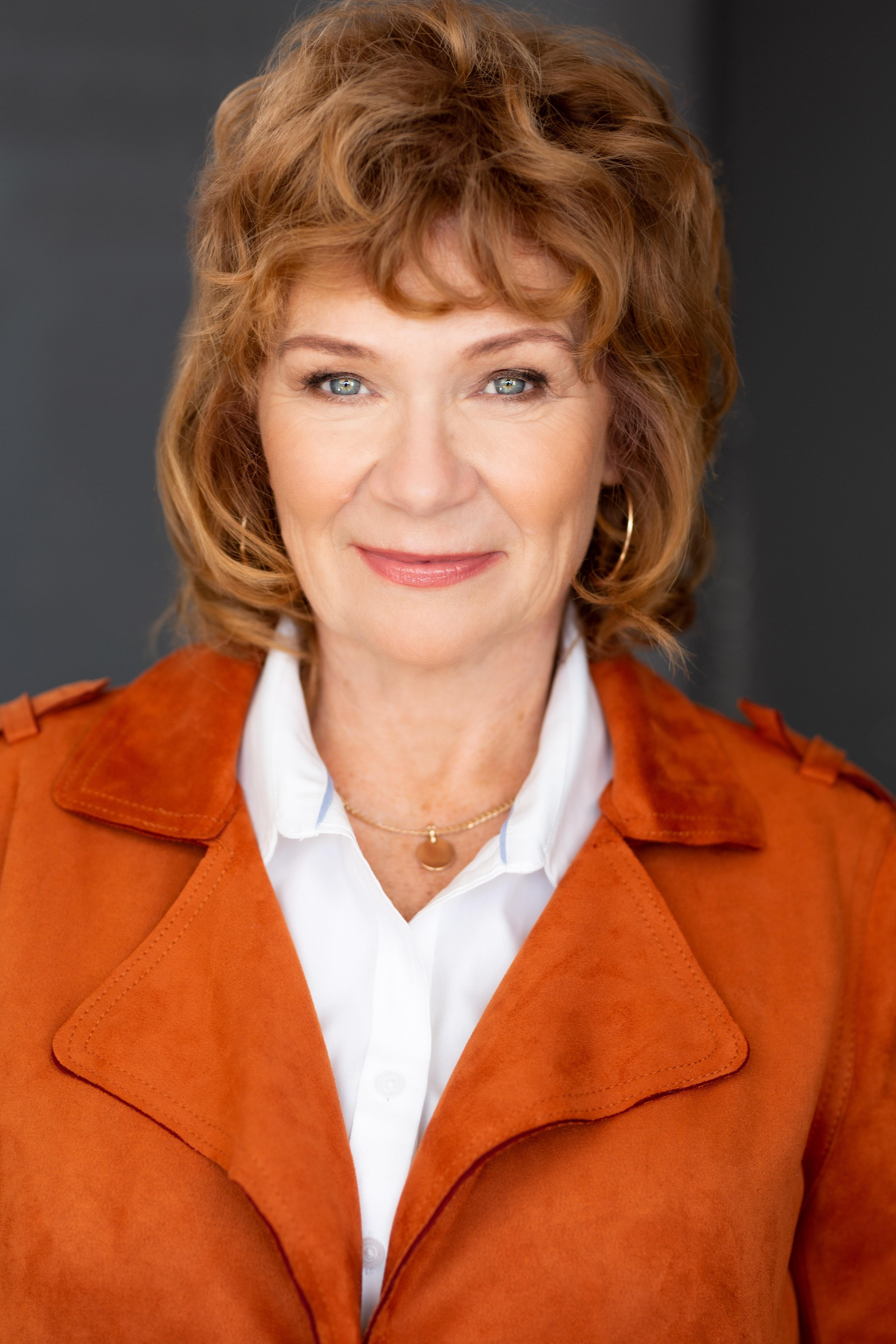 Beverley Elliott image