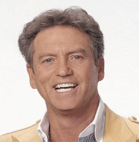Larry Gatlin image