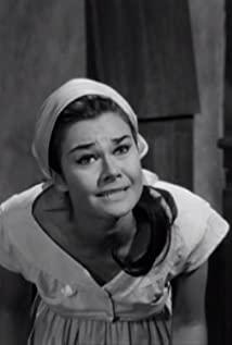 Imogen Hassall image