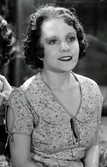 Daisy Hilton image