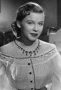 Dinah Hinz image
