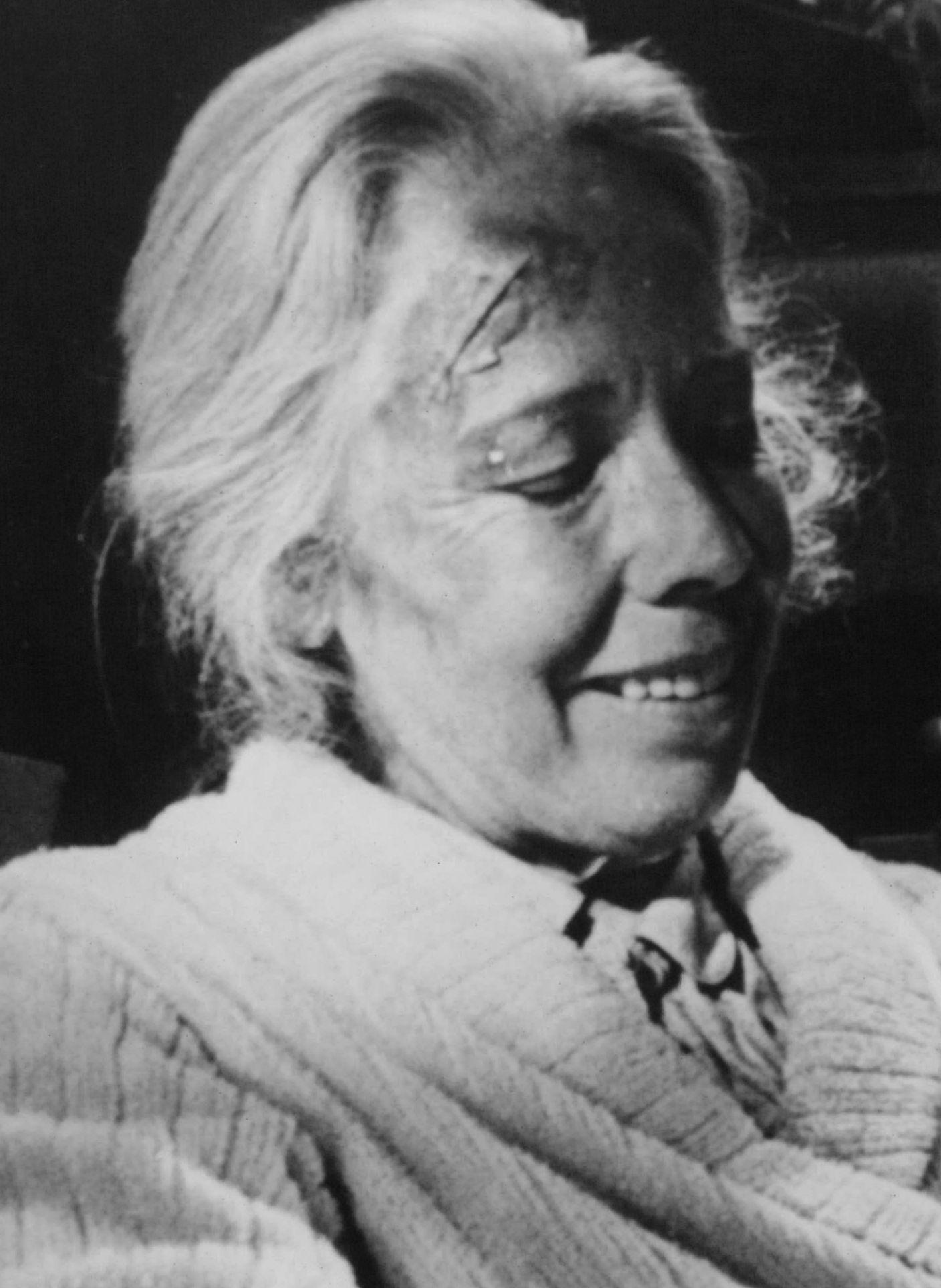 Elizabeth Hoffman image