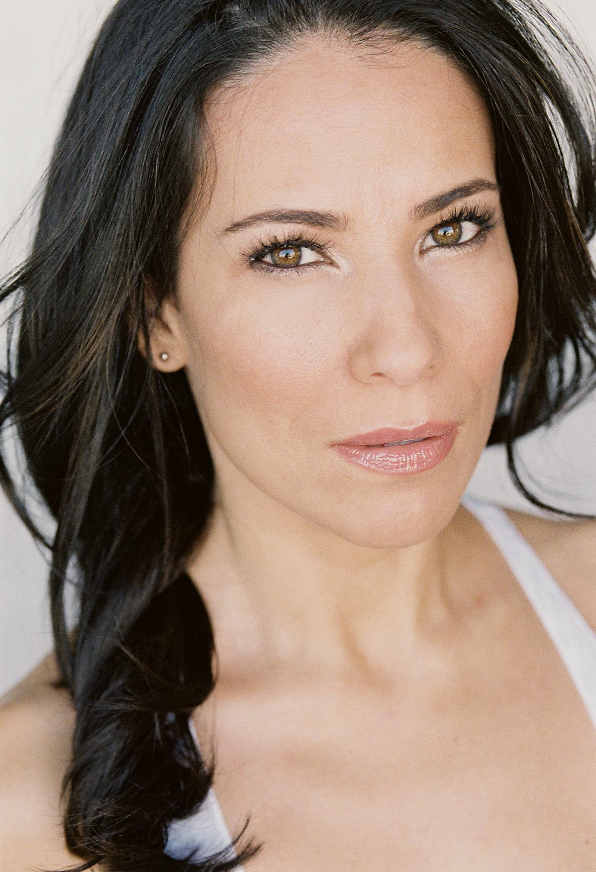 Jossara Jinaro image