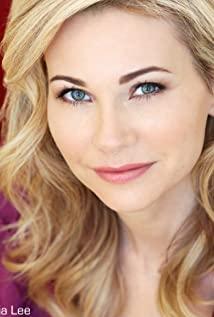 Julia Lee image