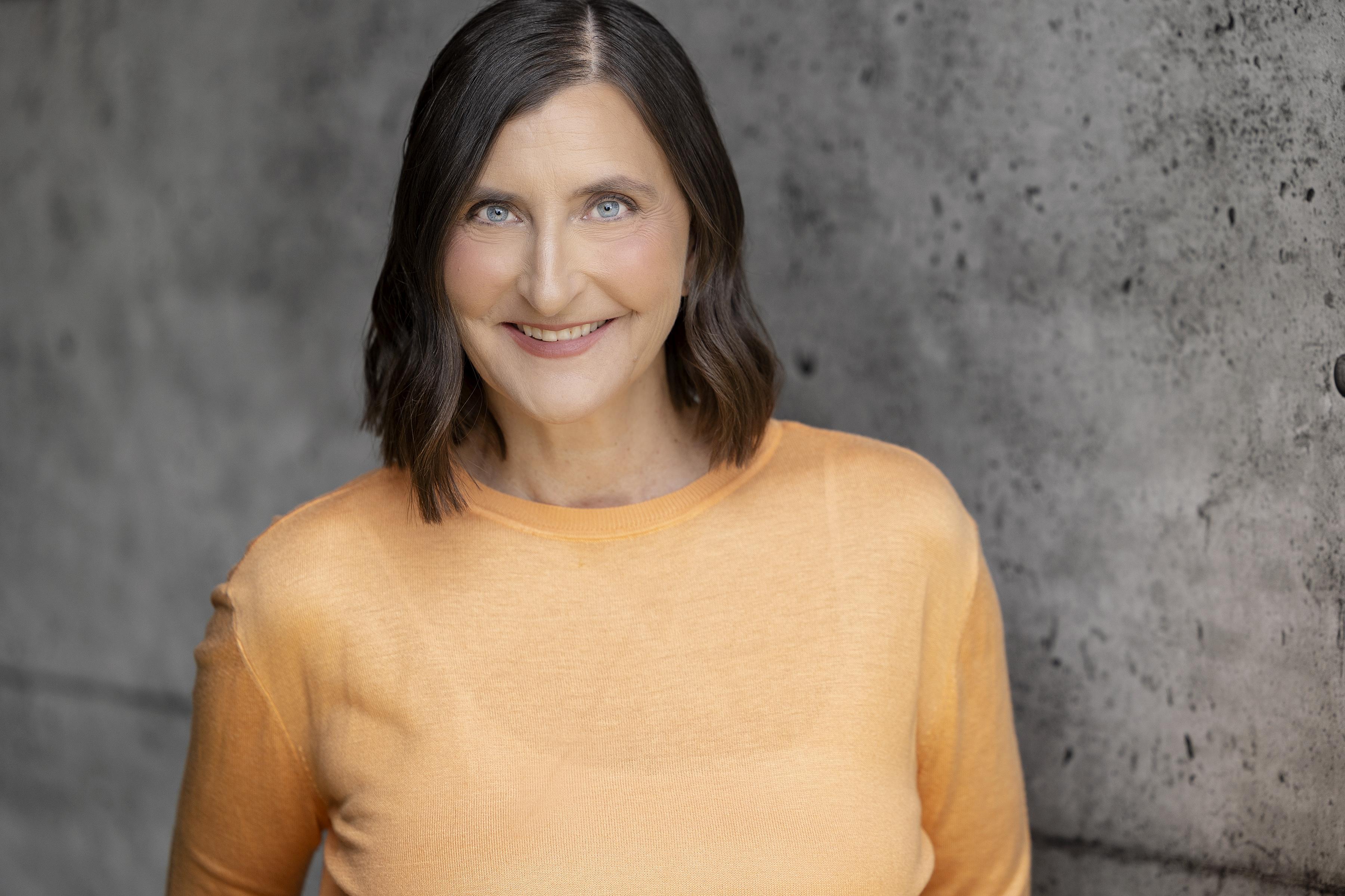 Lori Ravensborg image