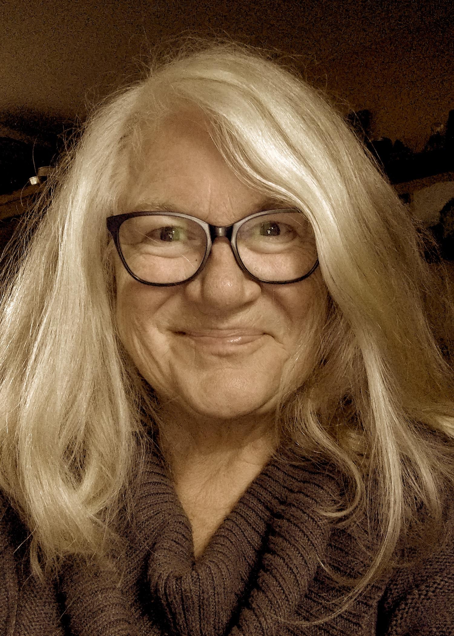 Hester Schell image