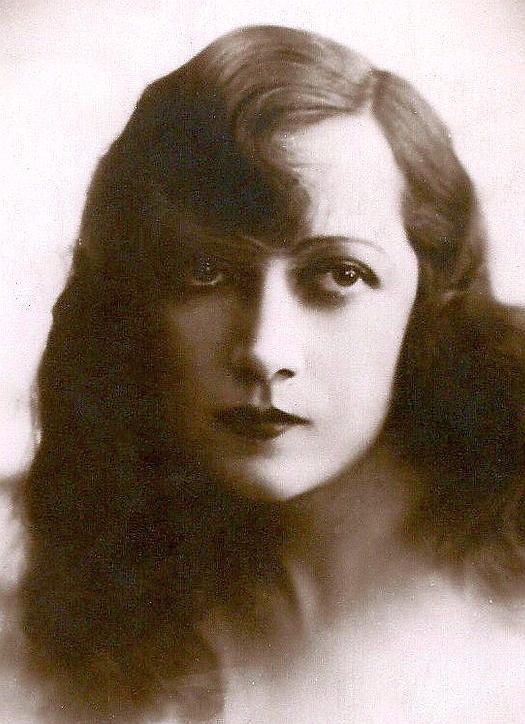 Andrée Standart image