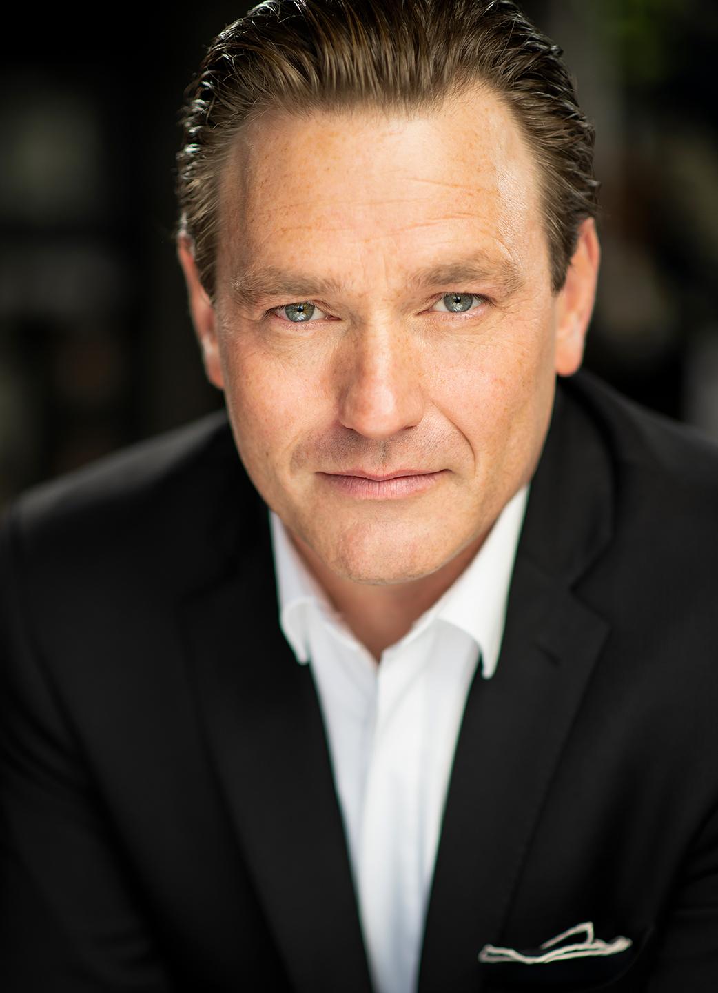Neil Charlesworth image