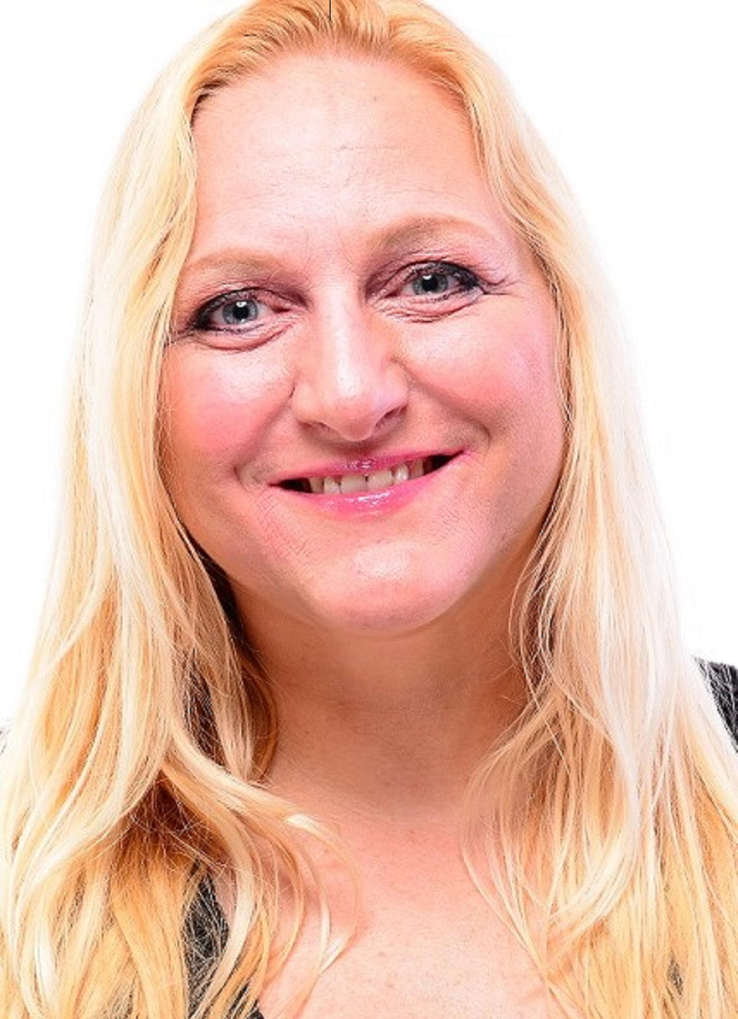 Nicole Holt image
