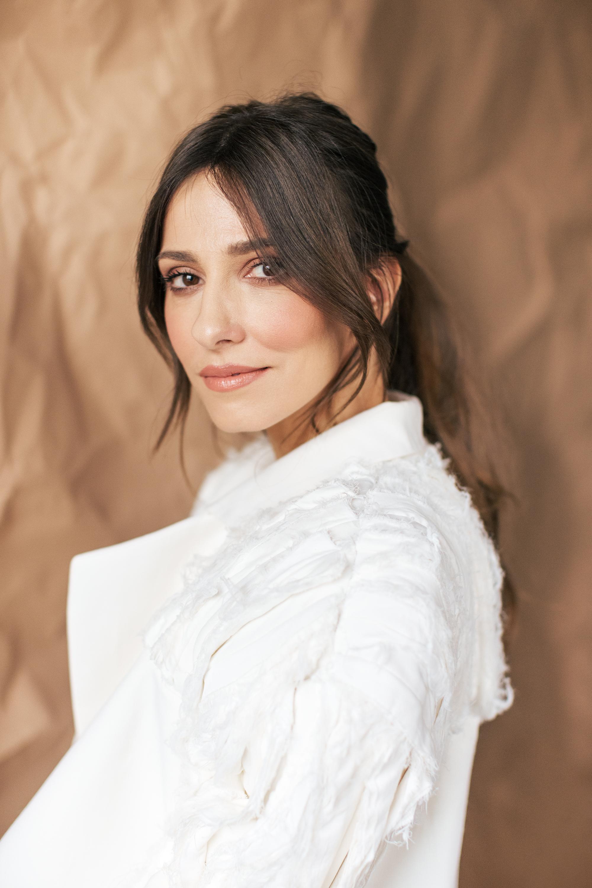 Dana Rogoz image