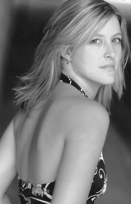 Sara Arrington image