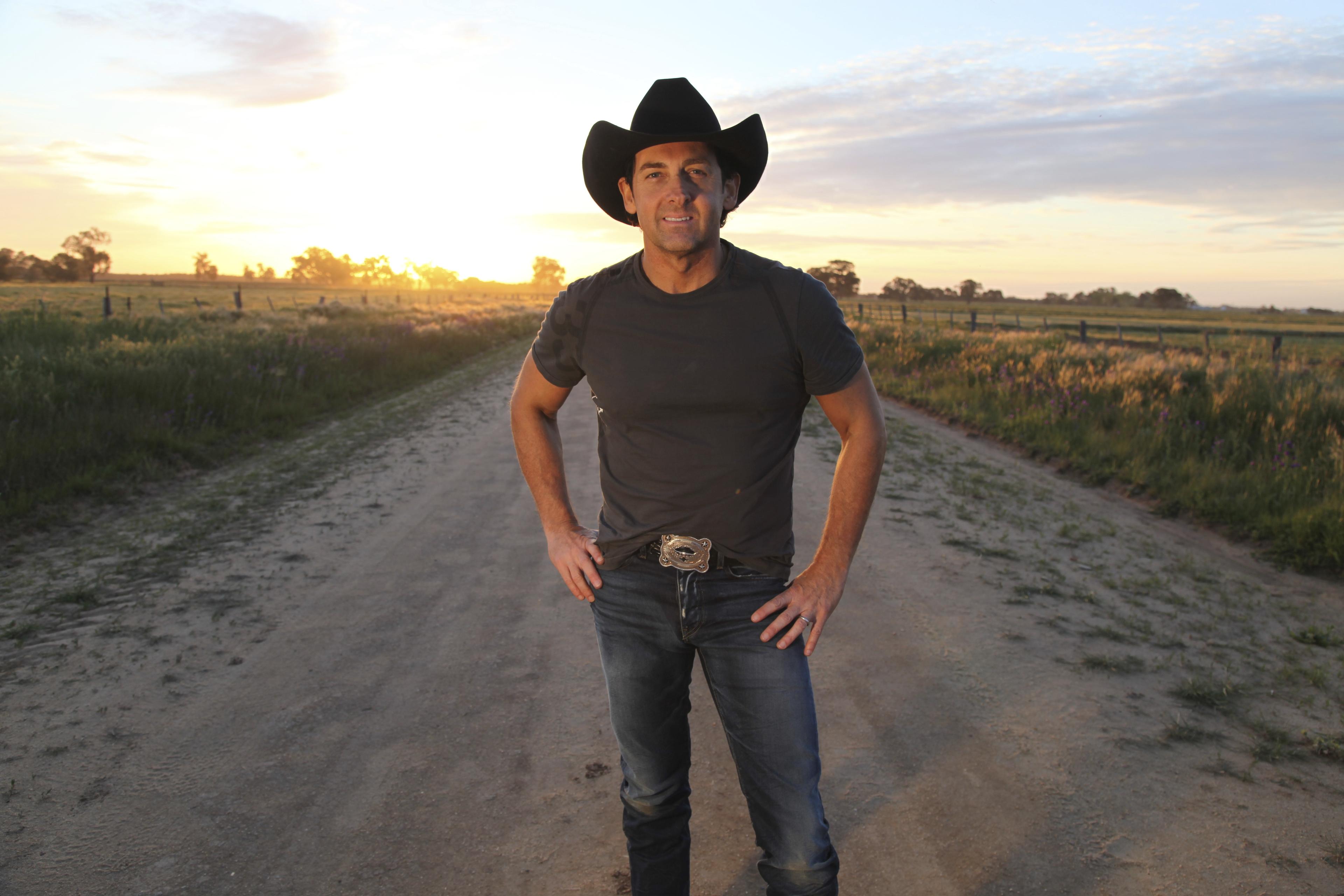 Lee Kernaghan image