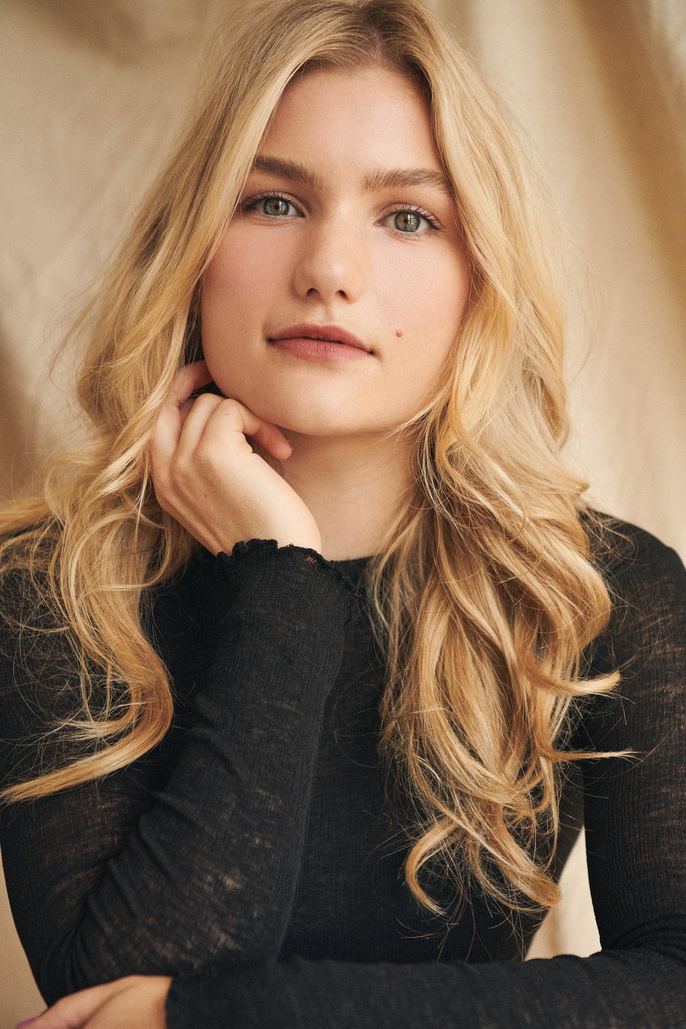 Summer Myers image