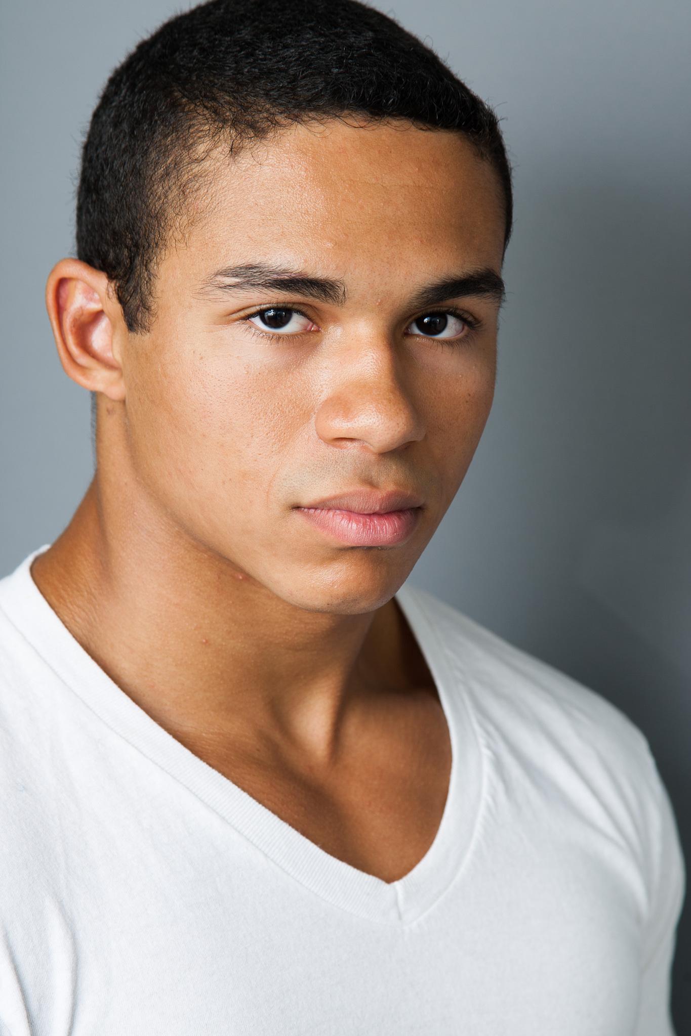 Noah Gray-Cabey image
