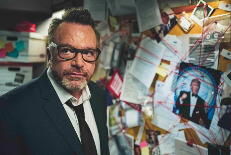 Tom Arnold image