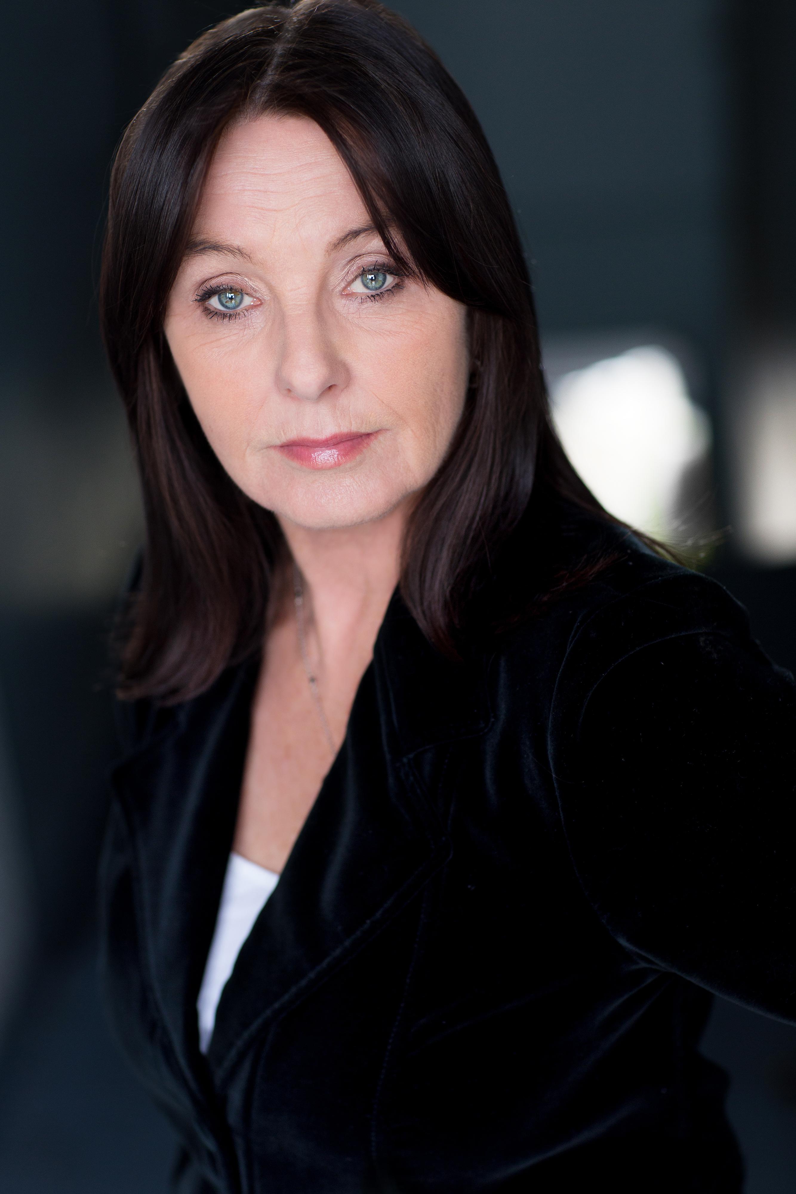 Elli Maclure image
