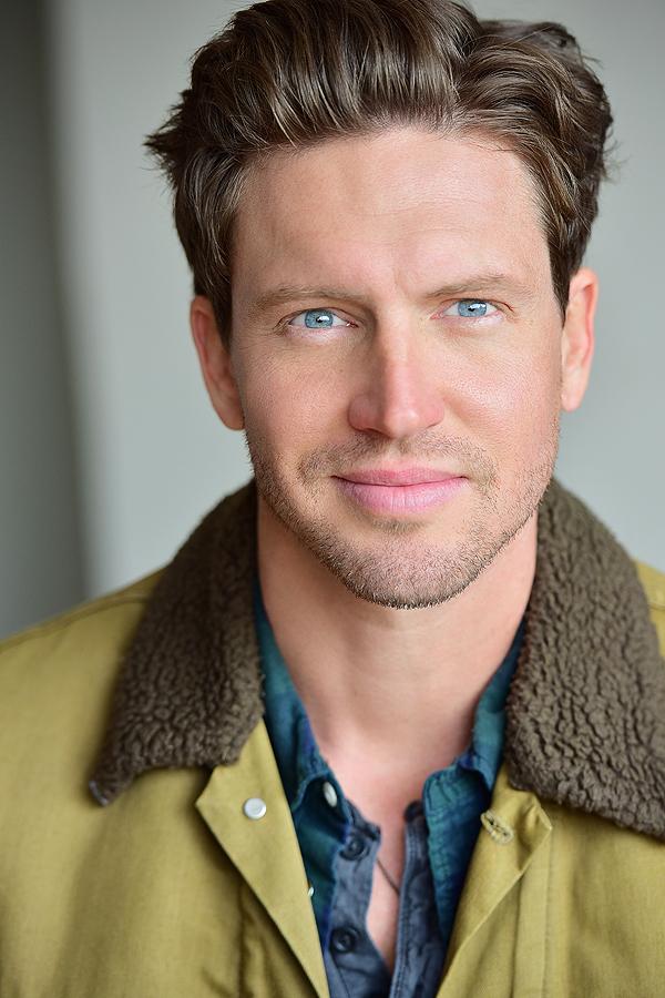 Barrett James image