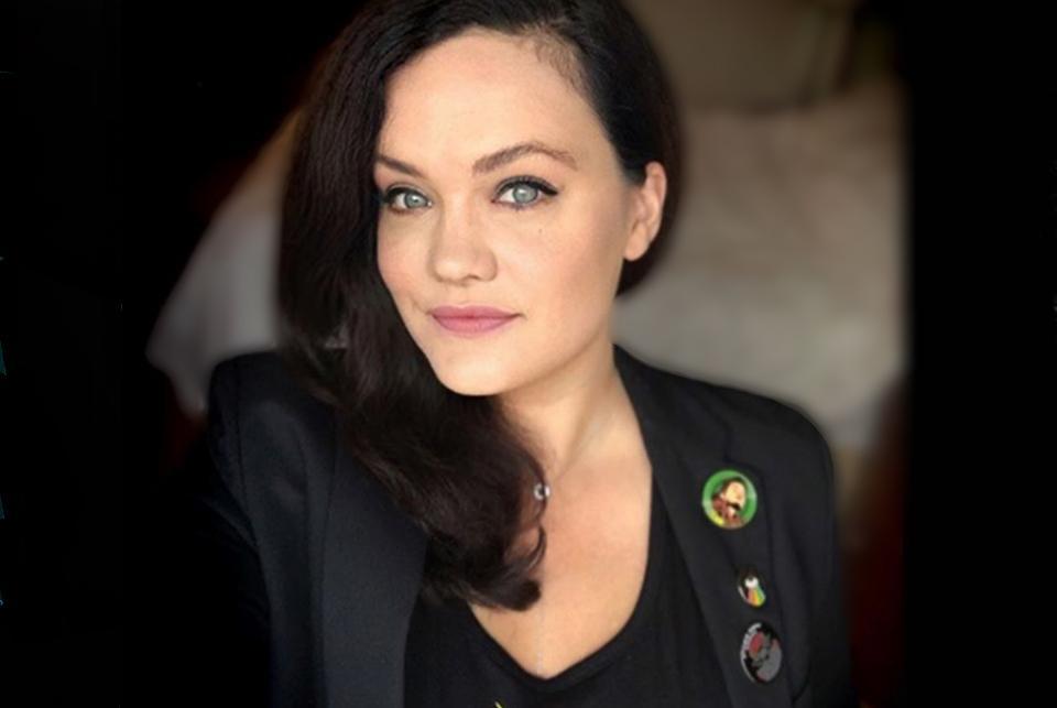 Amanda Deibert image