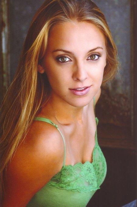 Sarah Hall image