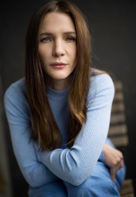Jessica Collins image