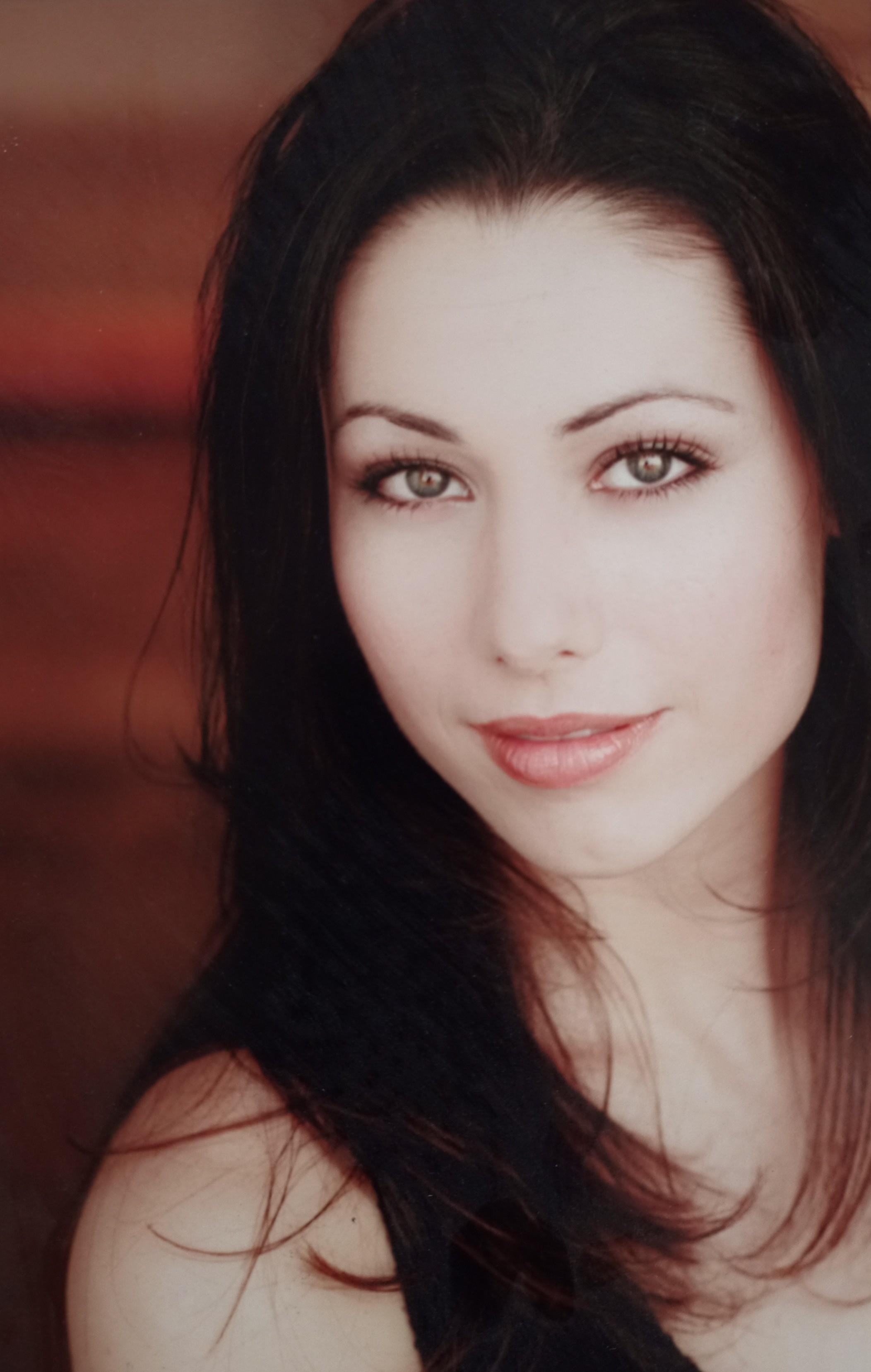 Kelly Carmichael image