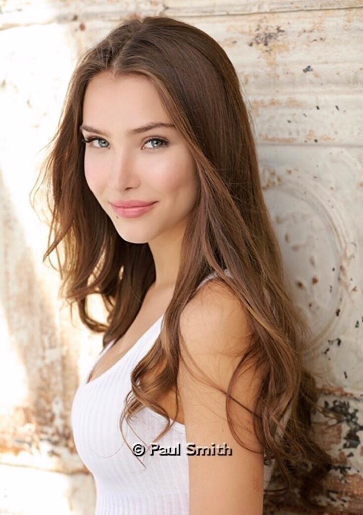 Ana Walczak image