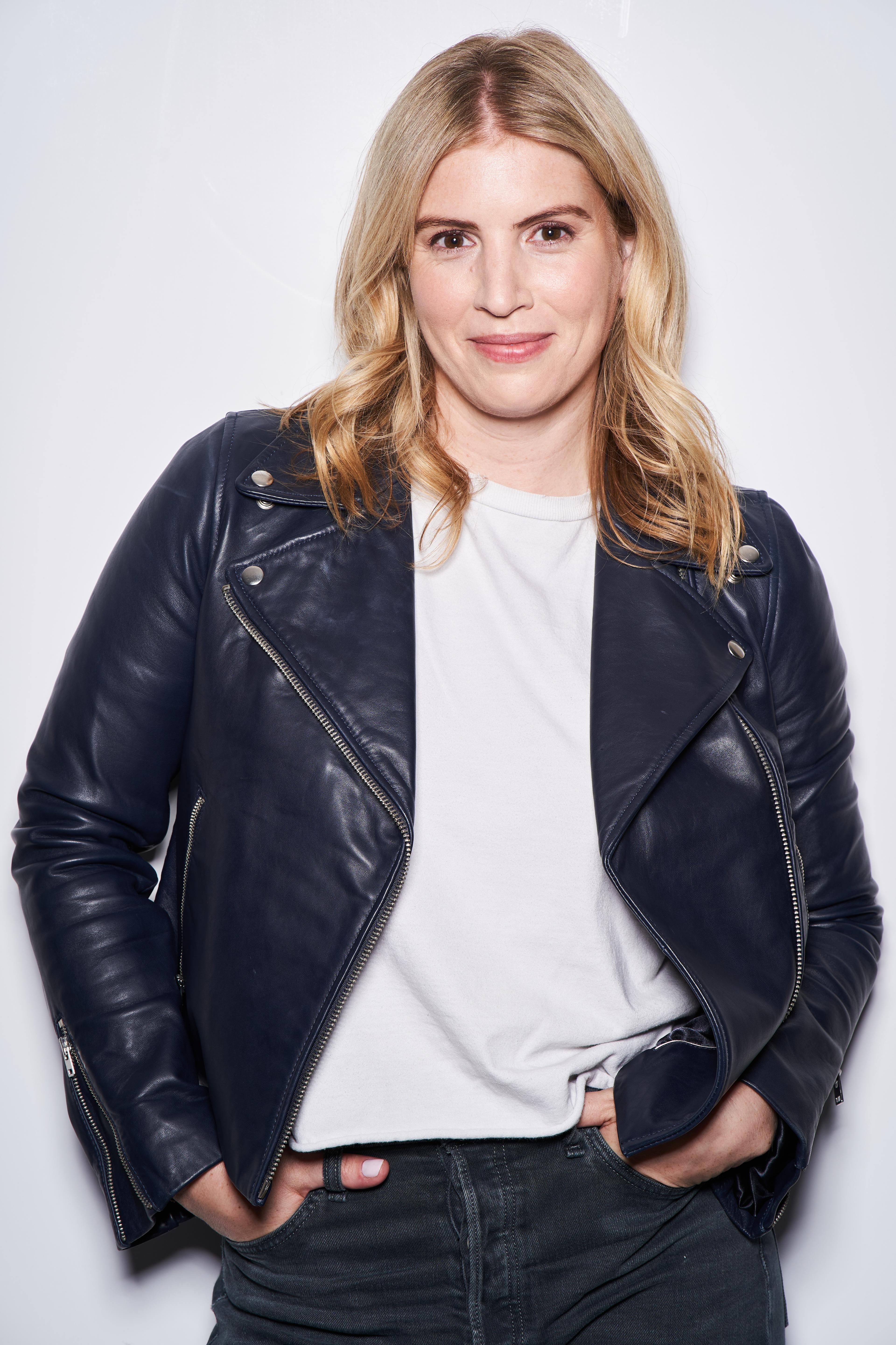 Emily Peck image