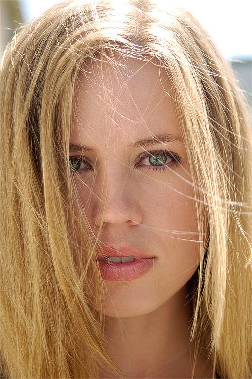 Carly Jones image