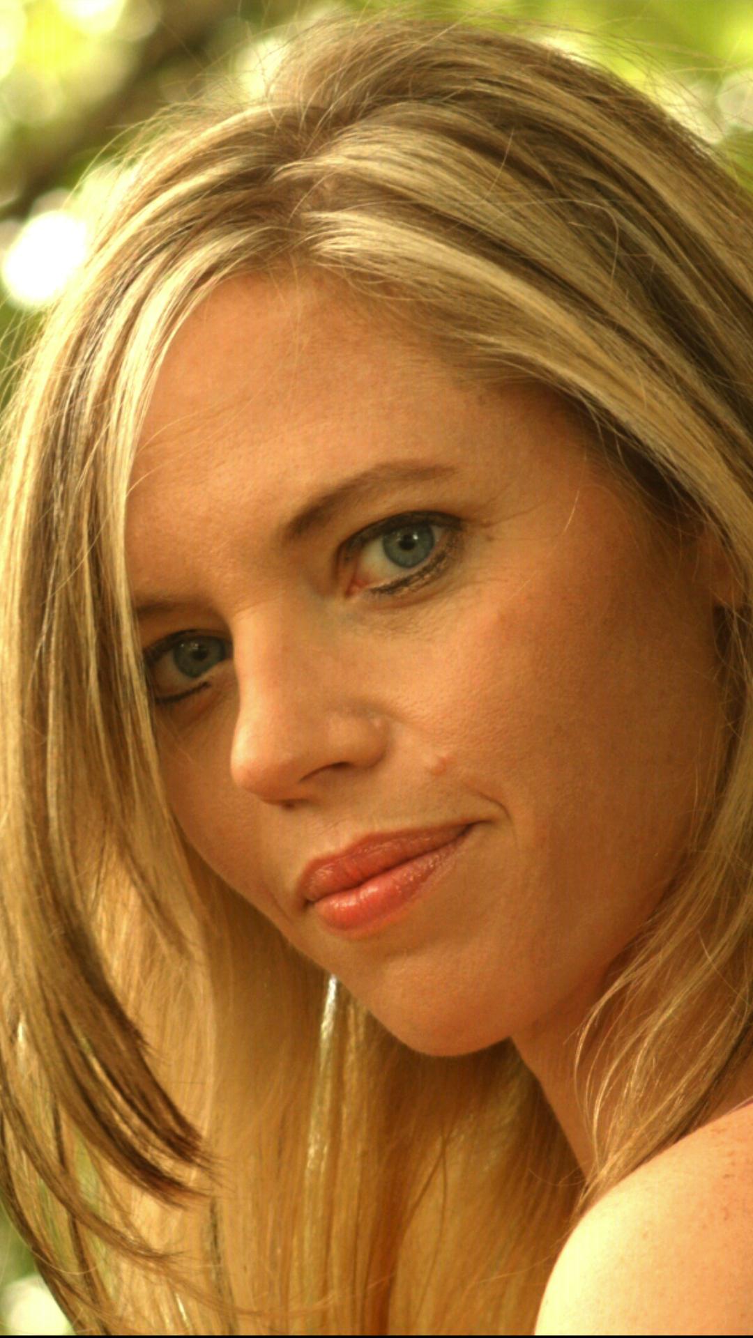 Amy Renée Garcia image