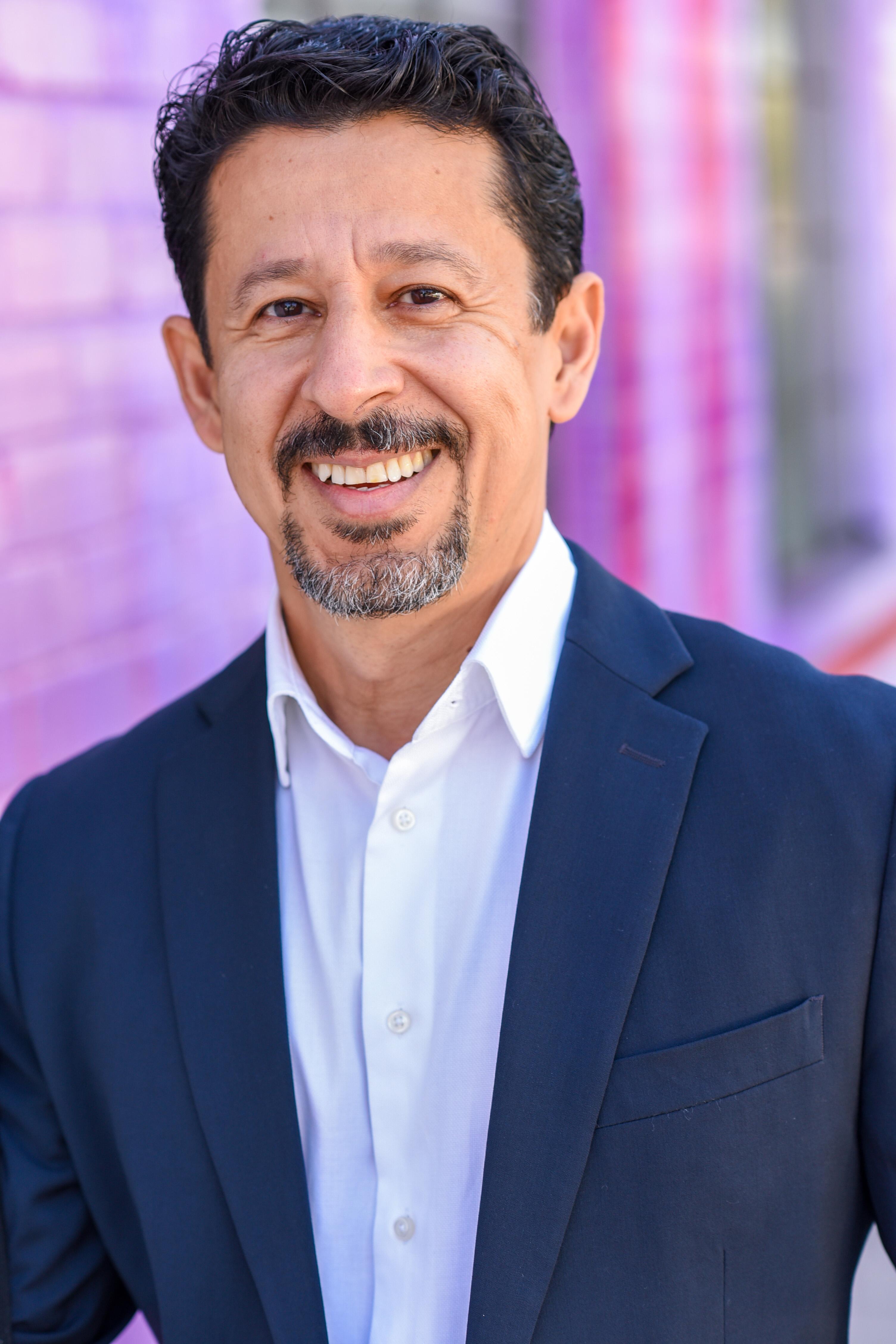 Ismail Bashey image