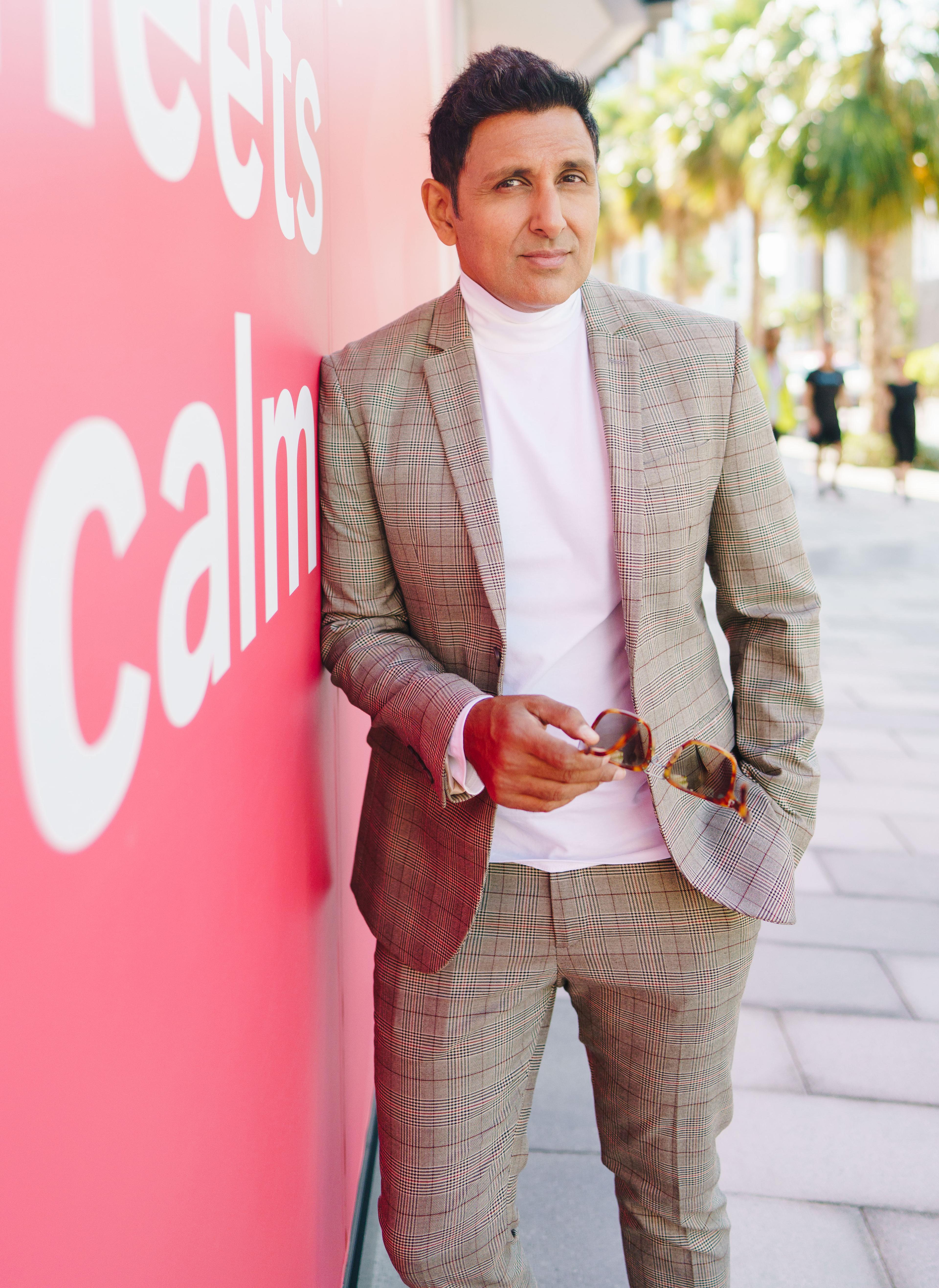 Parvin Dabas image
