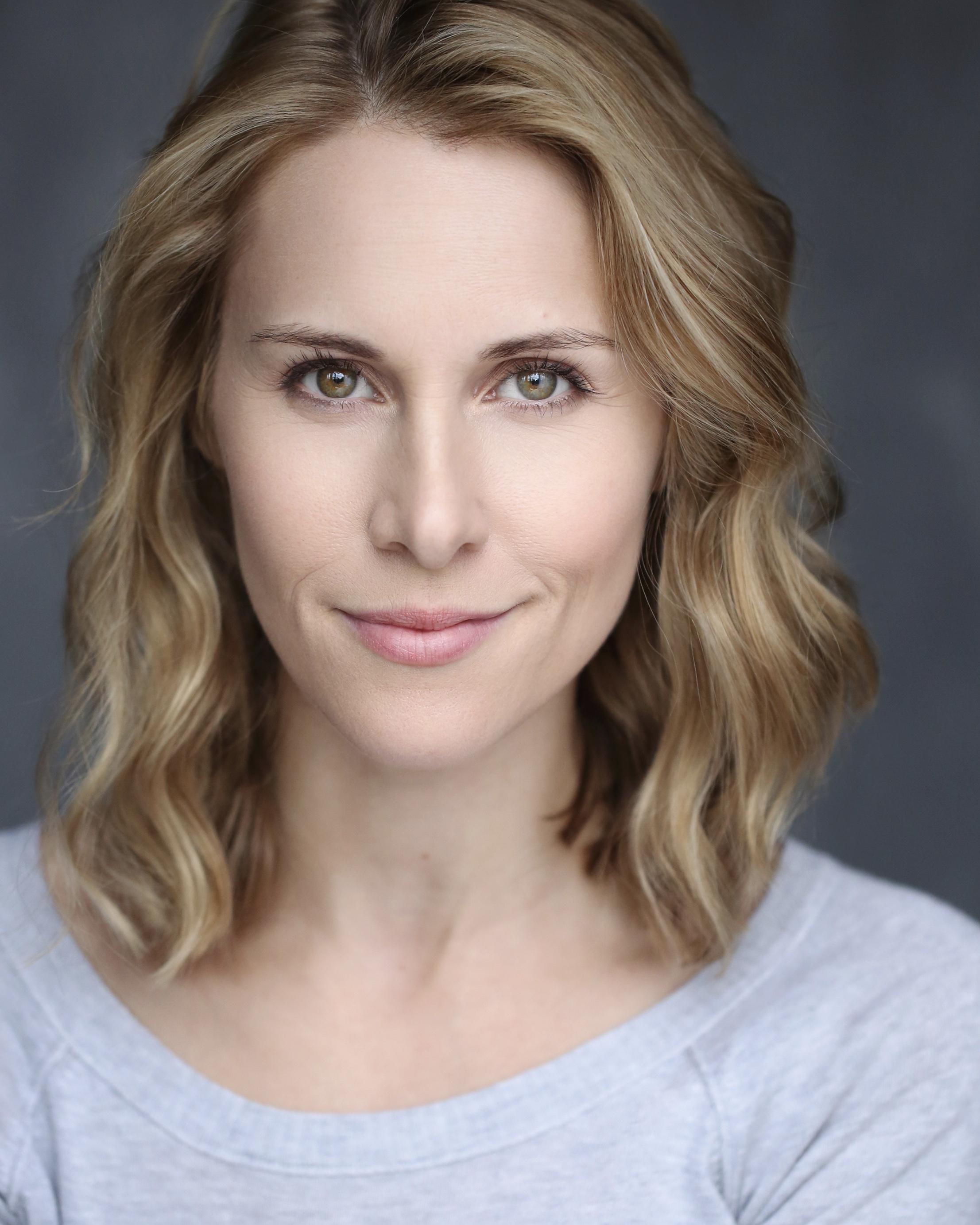 Amy Barnes image