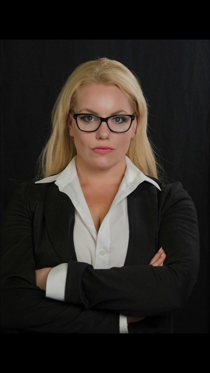 Suzanne Rick image