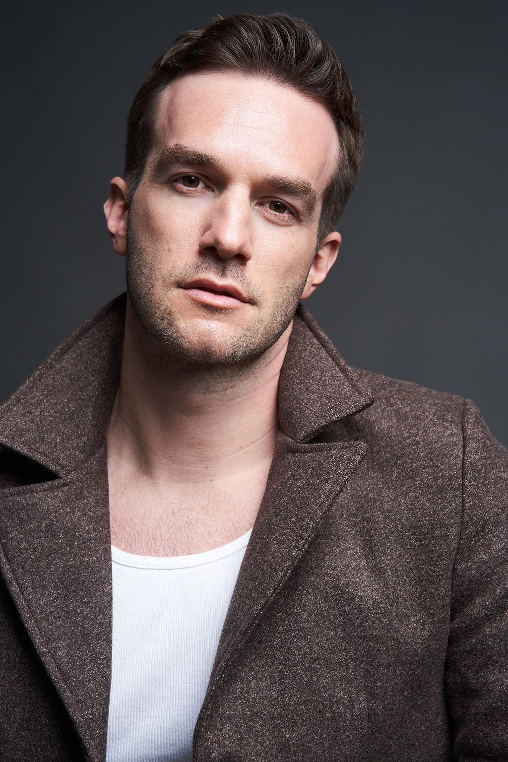 Andy Favreau image