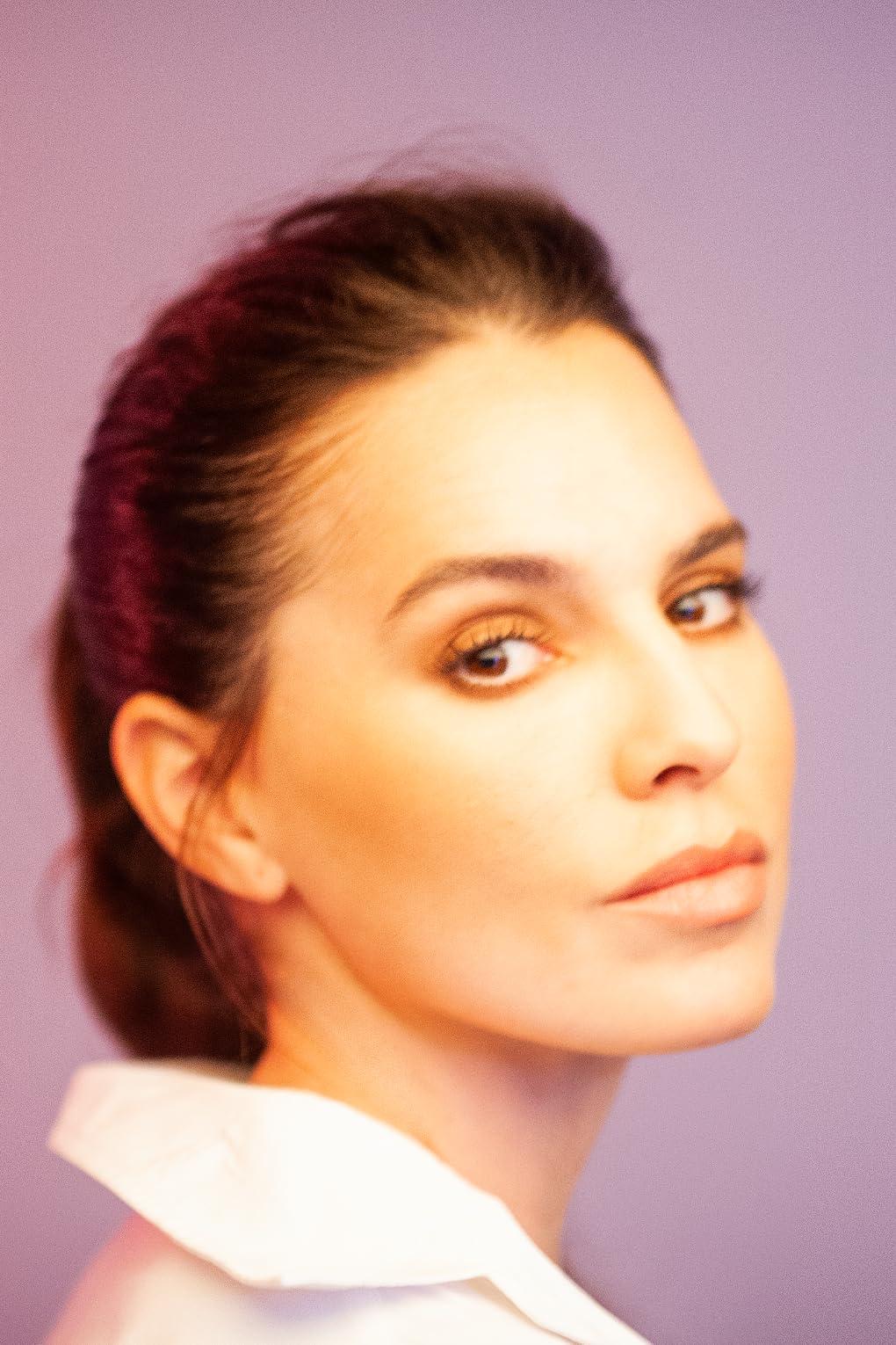 Melia Kreiling image