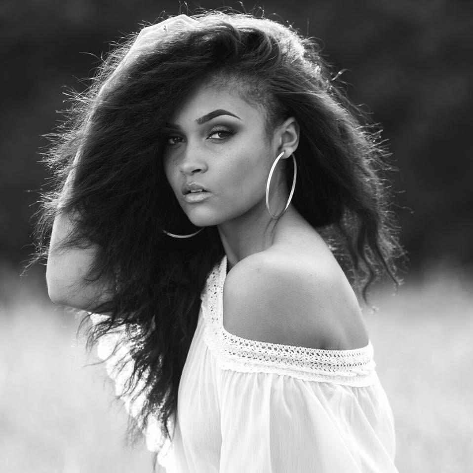 Leah Monet image