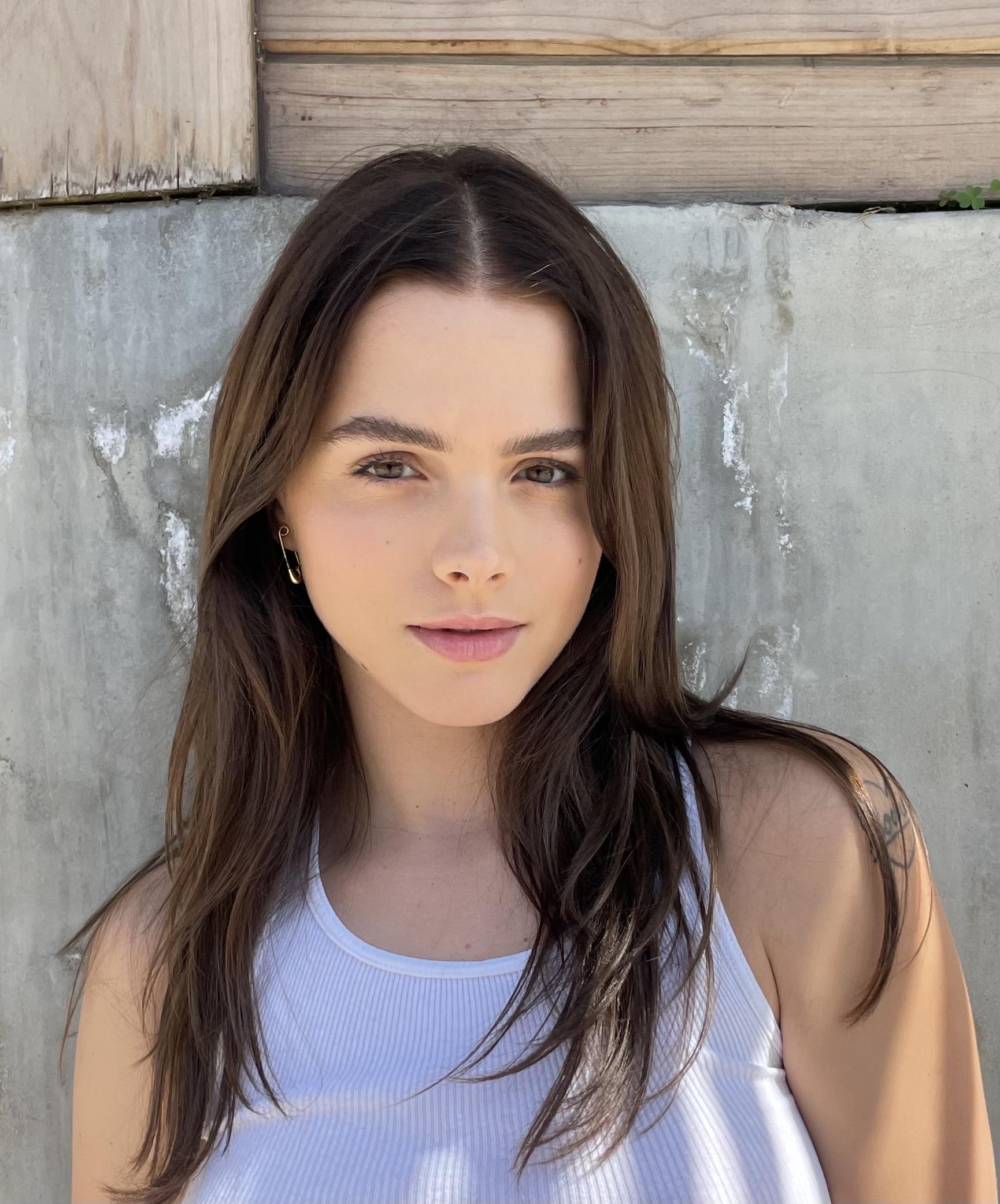 Laine Neil image