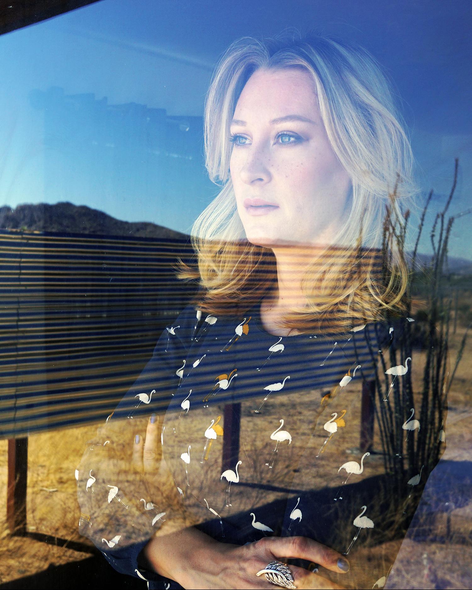 Lina Hall image