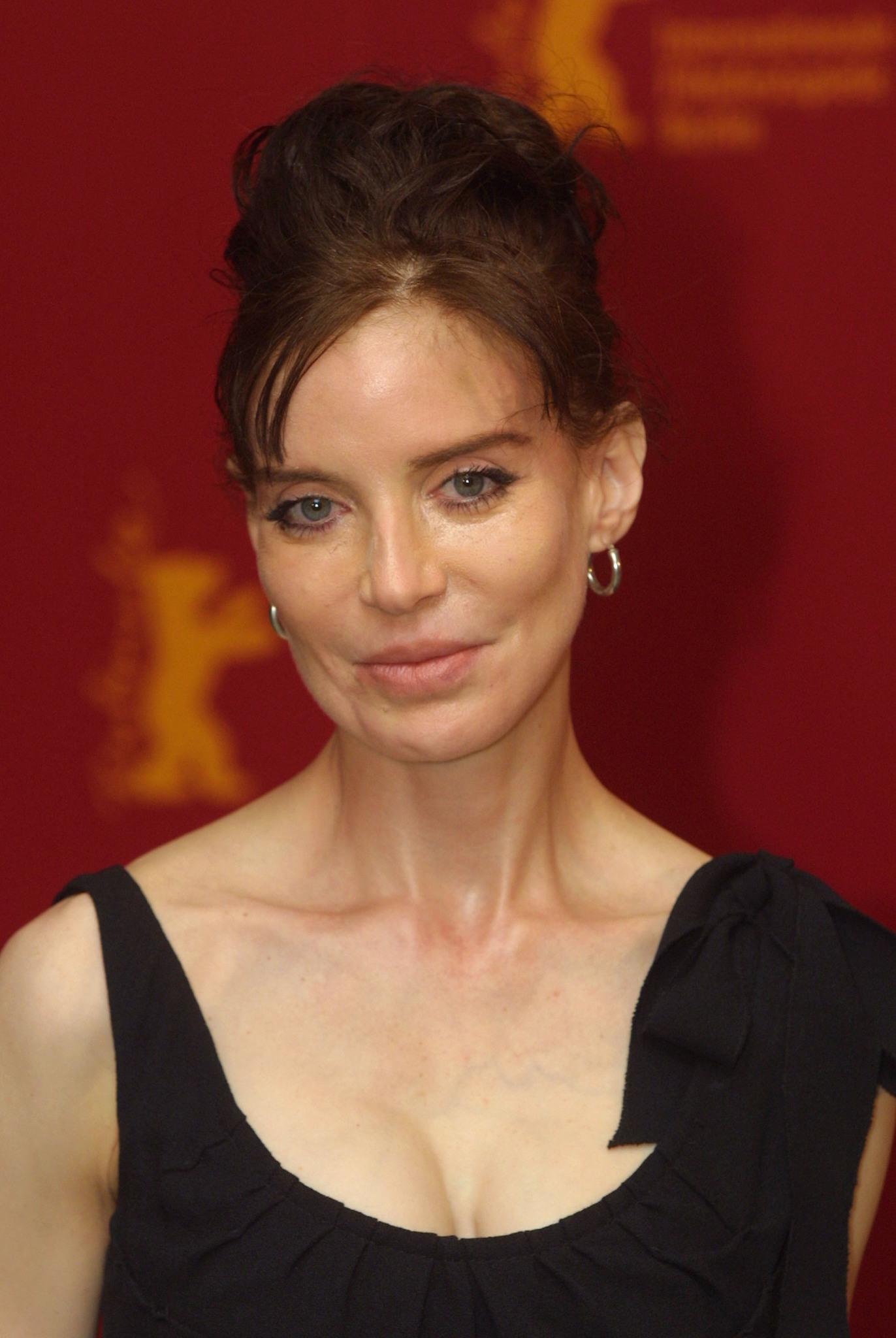 Anna Thomson image