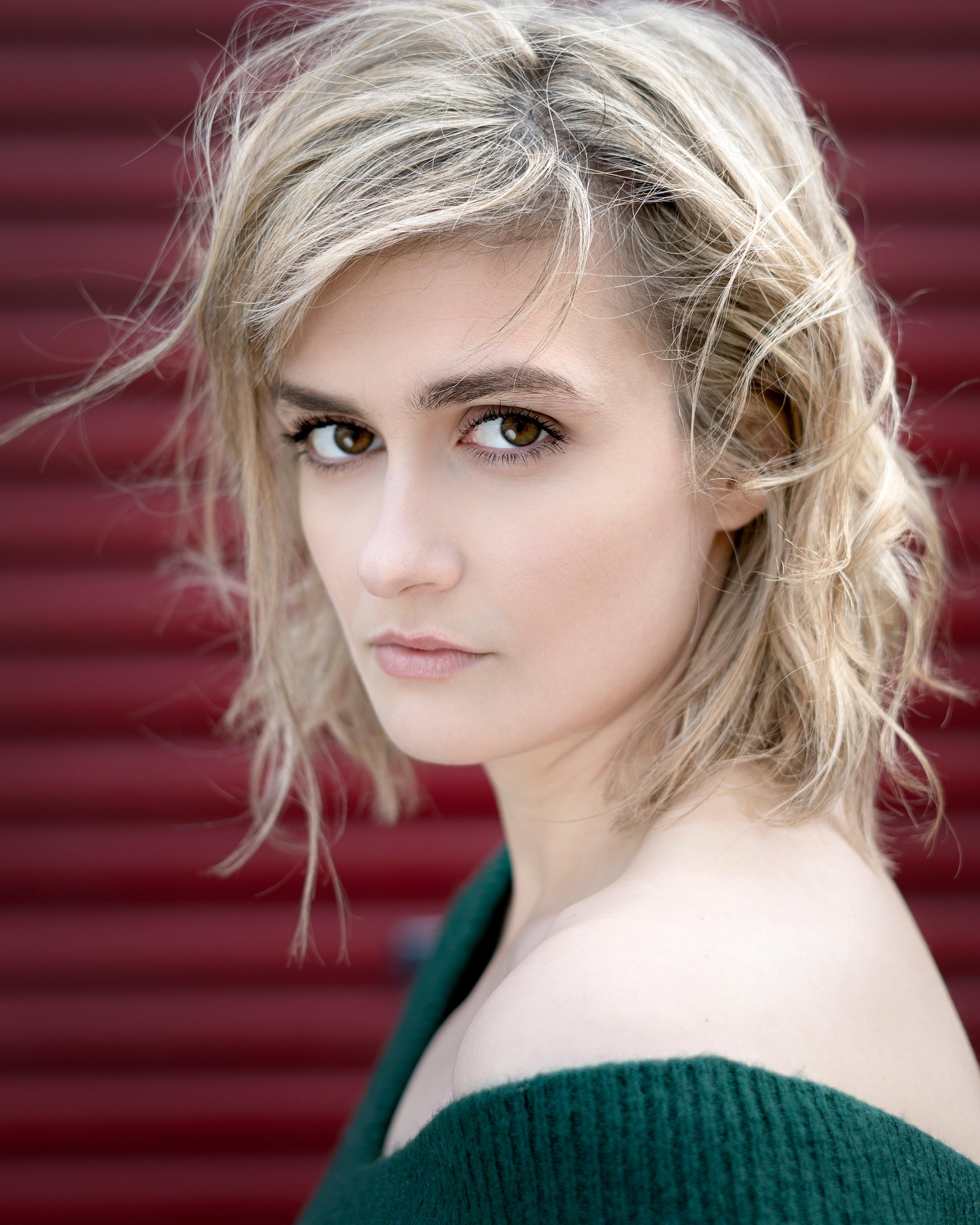 Amy Hughes image