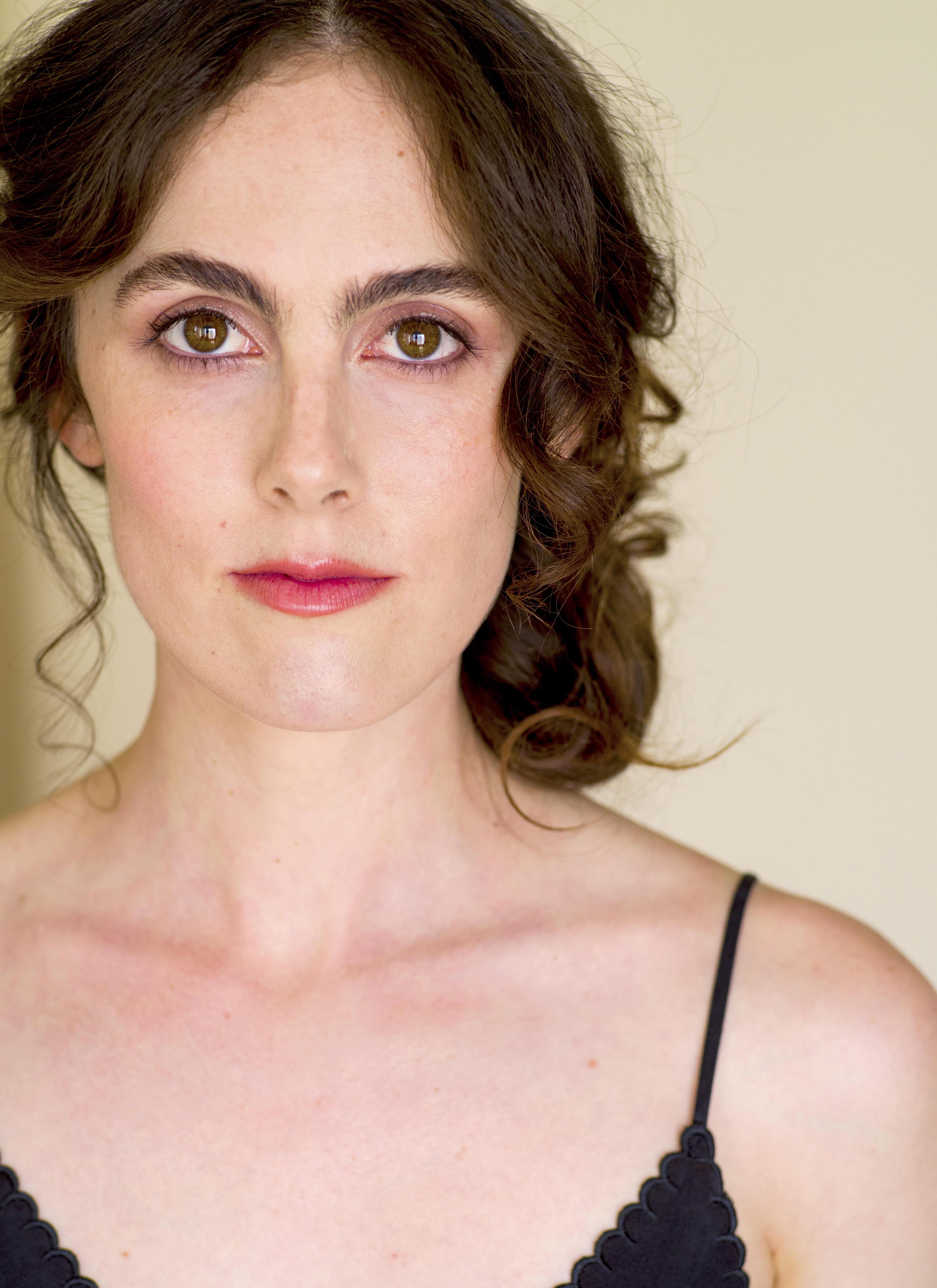 Ariel Barber image