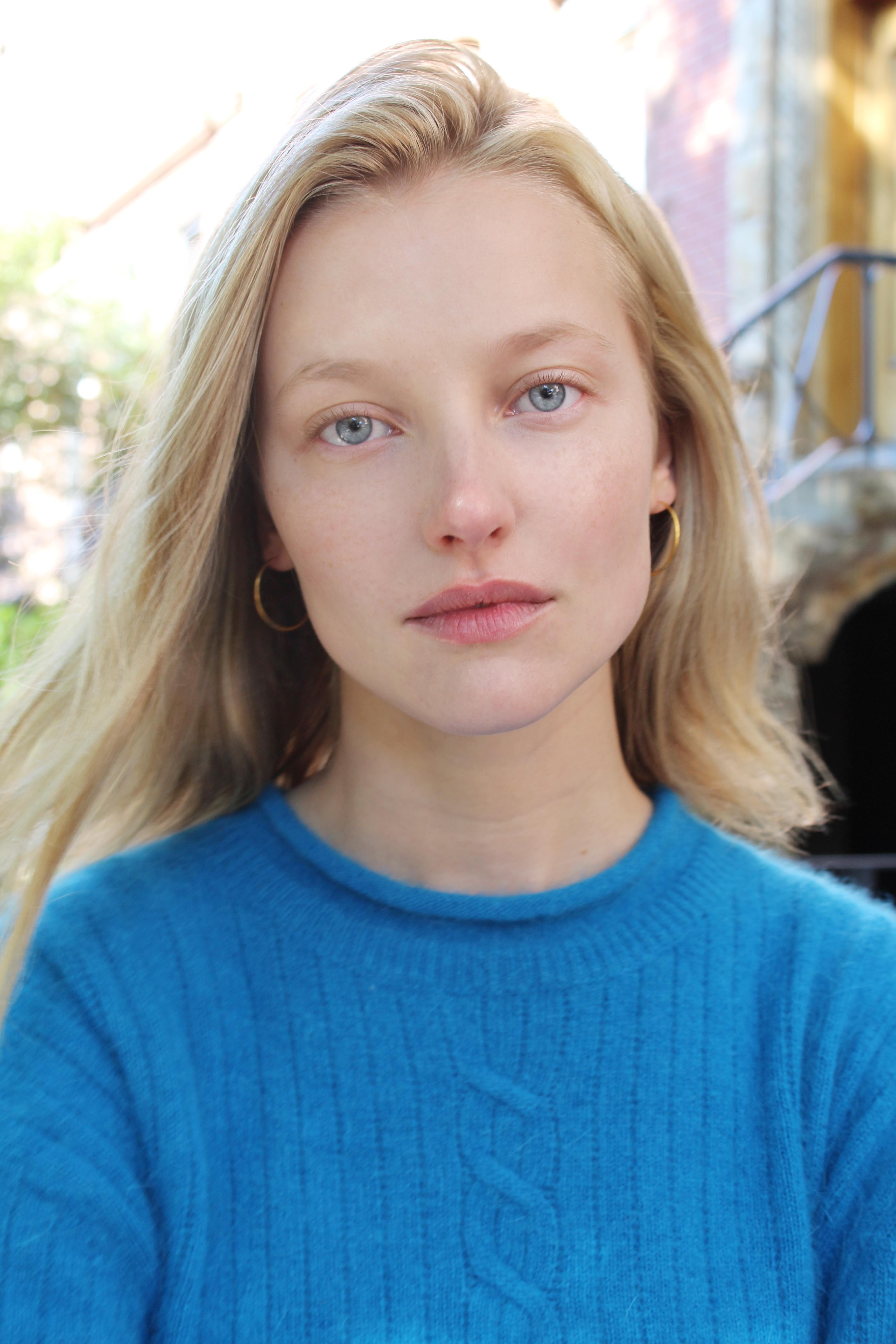Emily Van Raay image